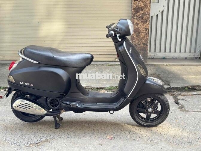 Piaggio Vespa LX 125 Đen ie tiết kiệm xăng