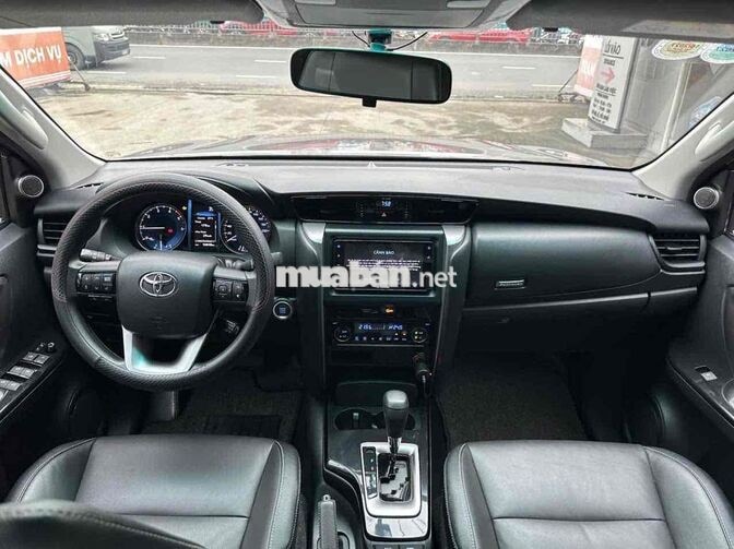 Fortuner máy dầu tự động 2024 lướt 16.000km -960TR