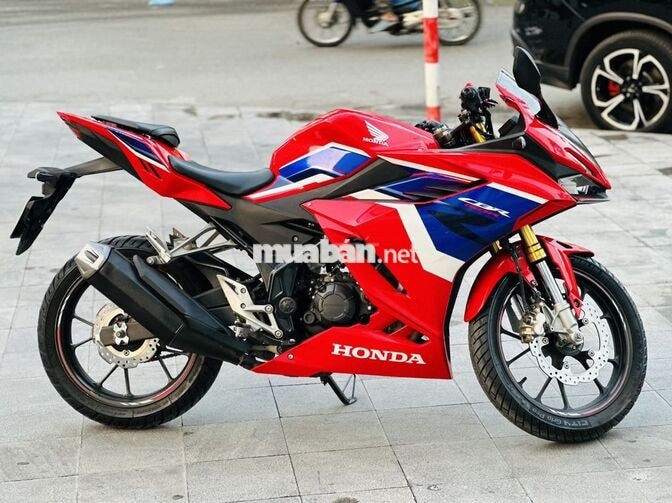 Honda CBR Đỏ 150 xe đẹp biển 29 đk chính chủ