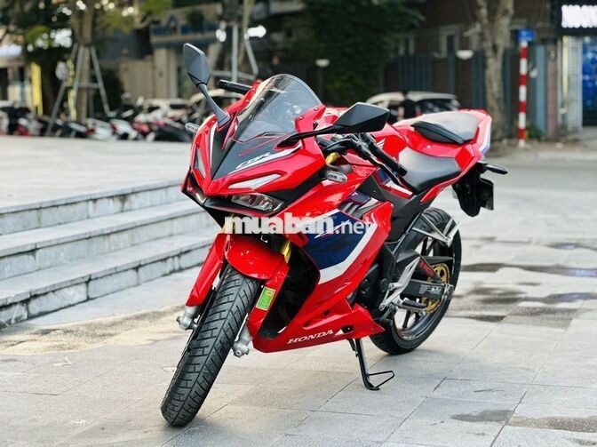 Honda CBR Đỏ 150 xe đẹp biển 29 đk chính chủ