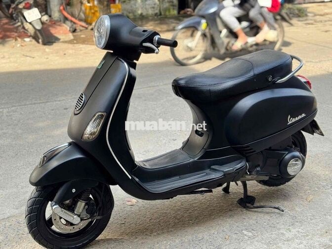Piaggio Vespa LX 125 Đen ie tiết kiệm xăng