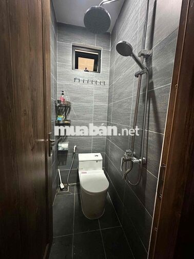 Cho thuê nhà kiệt TRẦN ĐÌNH TRI- GẦN BIỂN, LIÊN CHIỂU. Gồm: 4PN, 3VS,