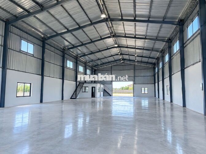 CHO THUÊ NHÀ KHO 390M2 TẠI HOÀ KHÁNH, MỚI XÂY, GIÁ 19 TRIỆU