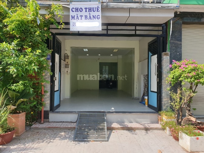 Cho thuê mặt tiền tầng trệt 4x20m Tạ Quang Bửu P5 Q8. Nhà mới,sạch đẹp