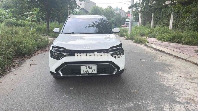 Kia Carens 7 chỗ màu Trắng