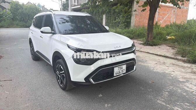 Kia Carens 7 chỗ màu Trắng