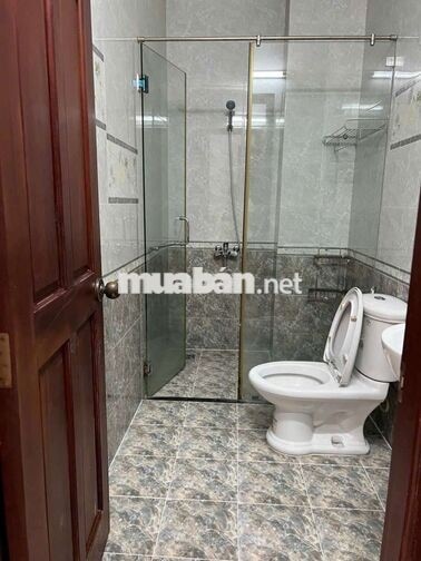 Cho thuê nhà 1trệt 2lầu sân thượng DT 5X22 Khu an sương 