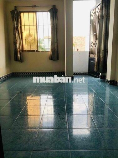 ngay ngã 4 Phan Văn Trị- Nguyễn Thái Sơn