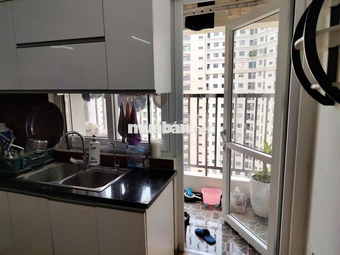 Mình chính chủ cần bán căn hộ 2 ngủ tầng 16 tòa D Xuân Mai Complex