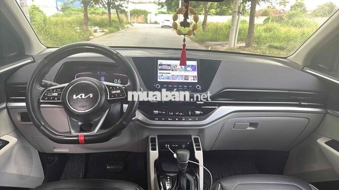 Kia Carens 7 chỗ màu Trắng