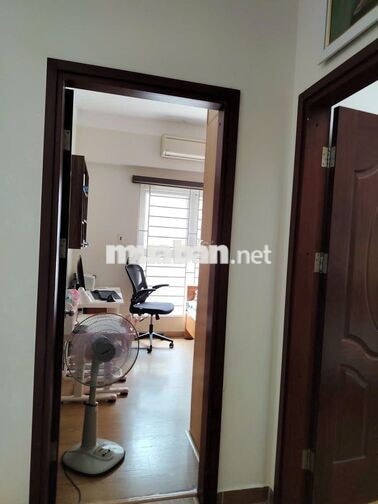 Mình chính chủ cần bán căn hộ 2 ngủ tầng 16 tòa D Xuân Mai Complex