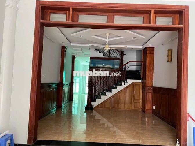 Cho thuê nhà 1trệt 2lầu sân thượng DT 5X22 Khu an sương 