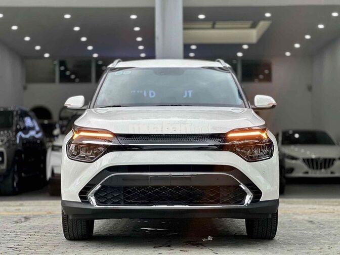 Siêu Lướt Kia Carens 1.5 Luxury 2024 Trắng 11000Km
