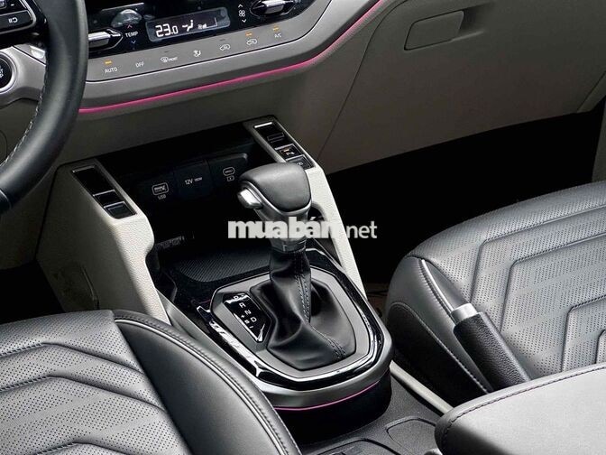 Siêu Lướt Kia Carens 1.5 Luxury 2024 Trắng 11000Km