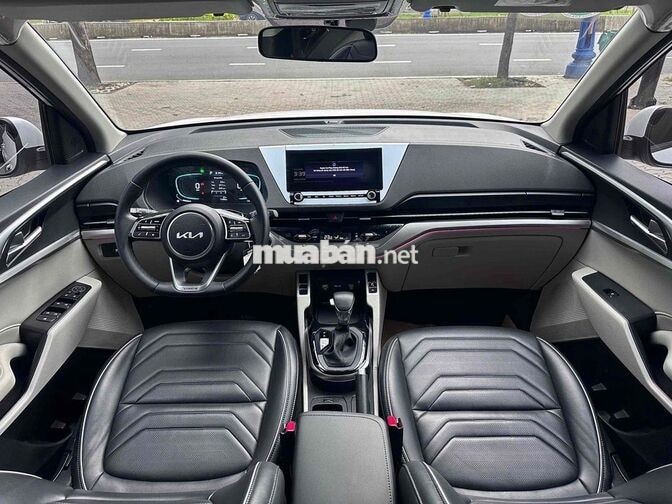 Siêu Lướt Kia Carens 1.5 Luxury 2024 Trắng 11000Km