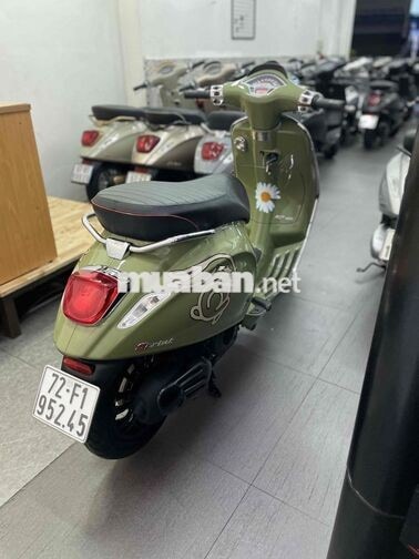 Piaggio Vespa 2024 Xanh