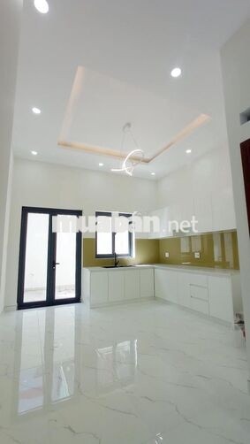 Cho thuê nhà mới Phạm Văn Chí, 4 tầng 4pn3wc, chỉ 12tr/tháng