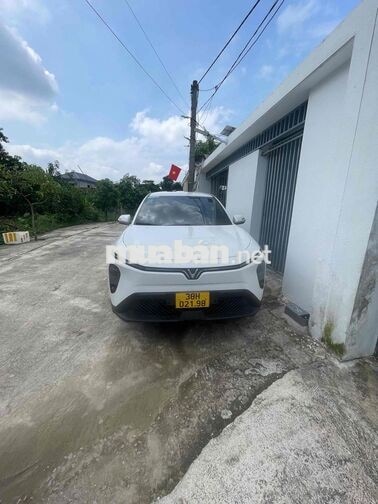 VinFast Limo 2026 Trắng 1.2 vạn