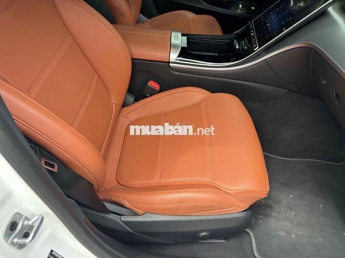 Mercedes-Benz C200 Avantgarde 2022 Trắng