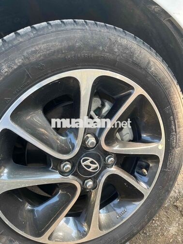 Hyundai Grand i10 2017 Số tự động Trắng 80000km