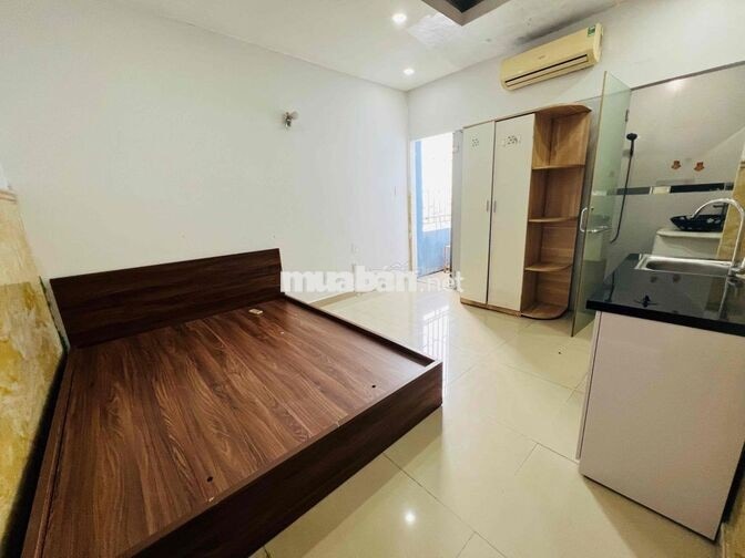 Cho thuê phòng Studio, Ban công, Full nội thất gần bến xe miền Tây