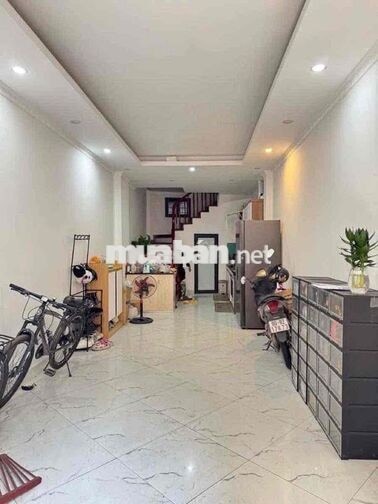 Cho thuê nhà nguyên căn Mỹ Đình 45m² 4 tầng 4PN full đồ 13 triệu.