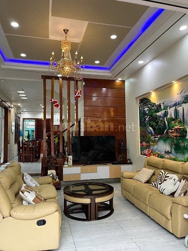 Bán gấp BT Góc 2MT Khu Gia Hòa Q9, Dt 9x28m 4 tầng giá 20,5 tỷ 