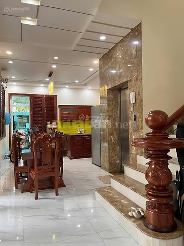 Bán gấp BT Góc 2MT Khu Gia Hòa Q9, Dt 9x28m 4 tầng giá 20,5 tỷ 
