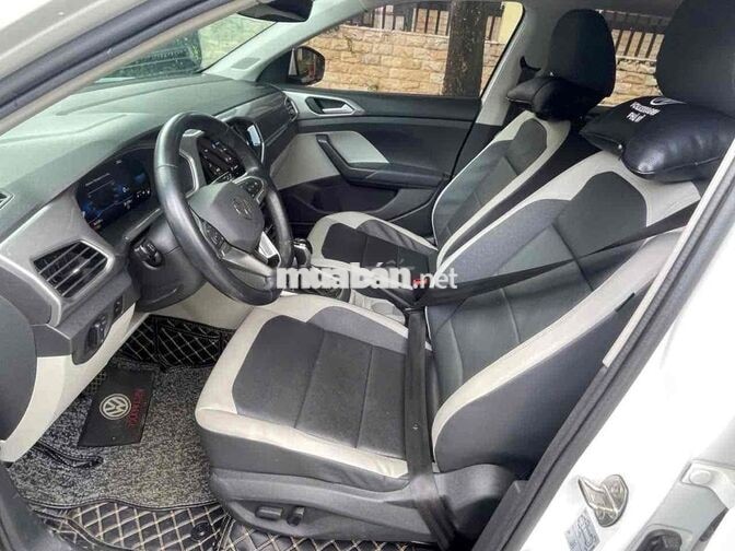 Volkswagen T-Cross 2023 Luxury 1.0 AT - 14000 km
