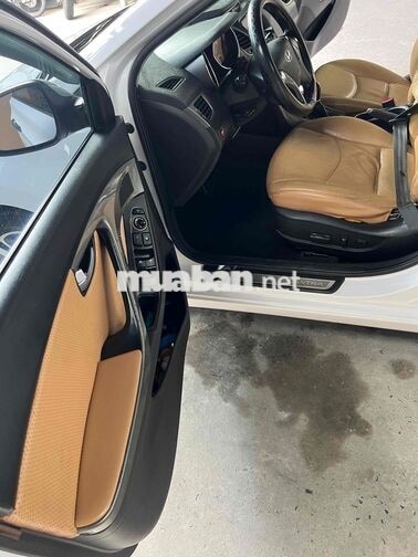 Hyundai Elantra 2014 Trắng 250.000km