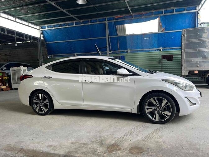 Hyundai Elantra 2014 Trắng 250.000km