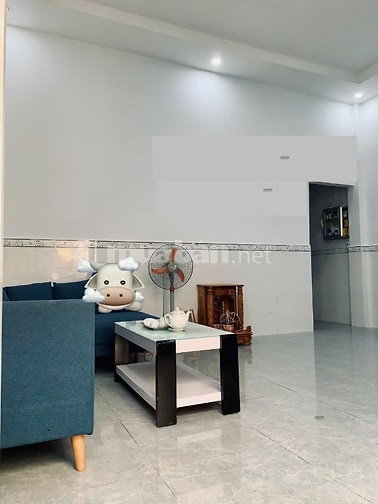 bán nhà cách Huỳnh tấn phát 100m
