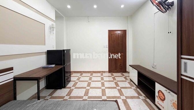 Cho Thuê Phòng Rộng Rãi Có Ban Công Đầy Đủ Nội Thất Ngay Ngã Tư Bốn Xã