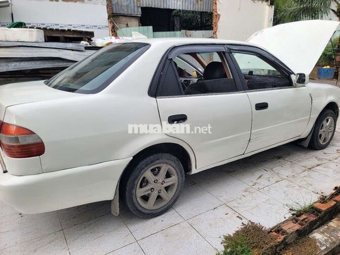Toyota Corolla 1.3 Số sàn 1999 Trắng