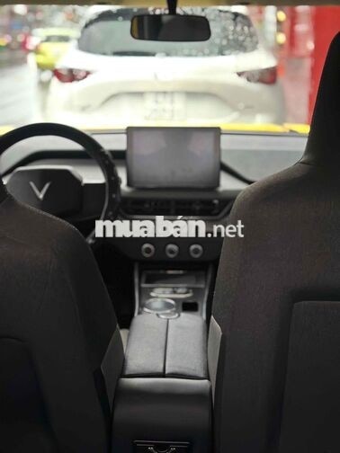 VinFast VF3 Vàng nóc trắng Xe điện