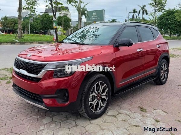 Kia Seltos Luxury Đỏ 5 chỗ