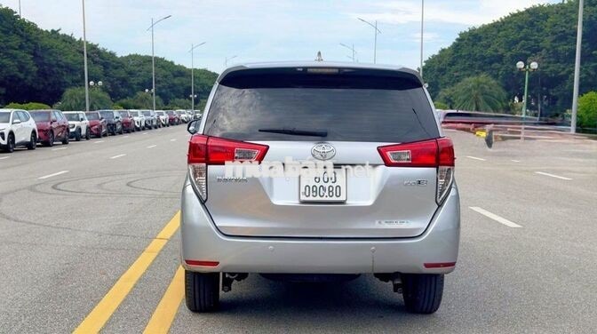 Toyota Innova 2018 Số sàn Bạc 60.000 - 70.000 km
