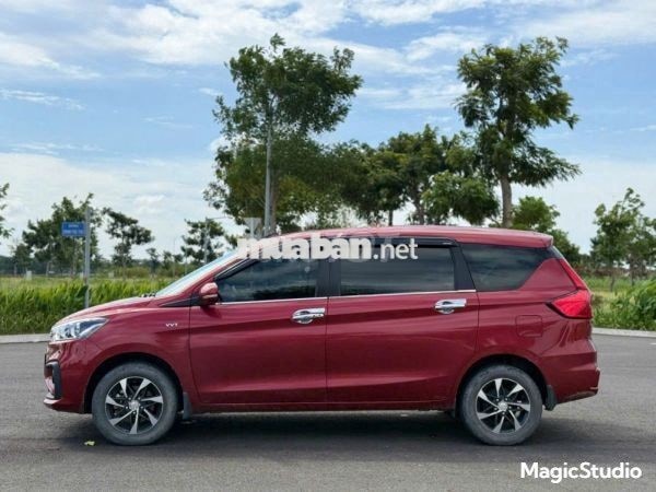 Suzuki Ertiga 7 chỗ màu Đỏ