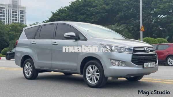 Toyota Innova 2018 Số sàn Bạc 60.000 - 70.000 km