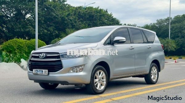 Toyota Innova 2018 Số sàn Bạc 60.000 - 70.000 km