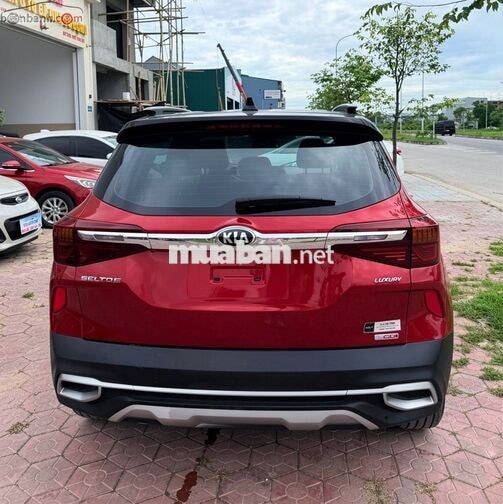 Kia Seltos Luxury Đỏ 5 chỗ