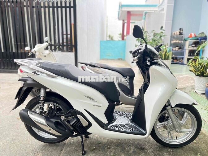 Honda SH 160i ABS 2024 Trắng - Đen 15.000 km