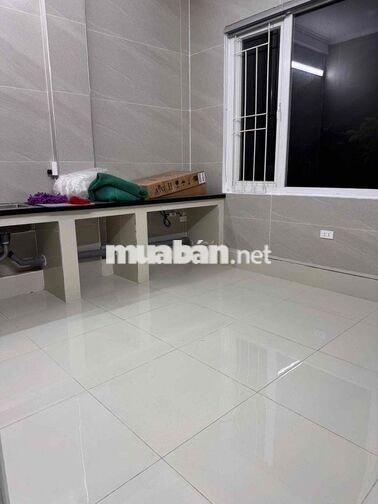 cho thuê nhà tầng 3 mặt phố Lạc Trung 60m2 T3 giá 7 triệu/1th 2 thoang