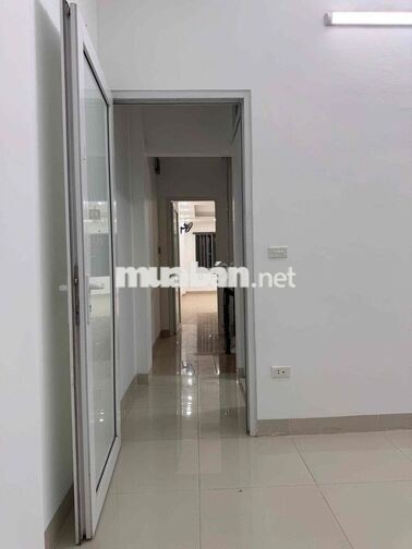 cho thuê nhà tầng 3 mặt phố Lạc Trung 60m2 T3 giá 7 triệu/1th 2 thoang
