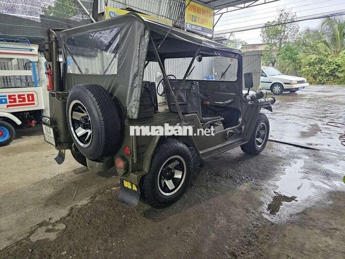 Jeep M151 A2 Xanh rêu Số sàn