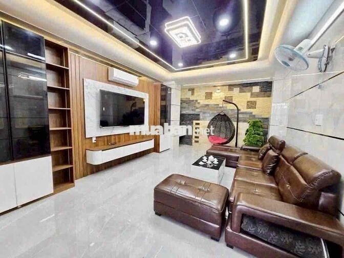 Cho Thuê Nhà Đẹp Có Thang Máy Full Nội Thất Bình Tân