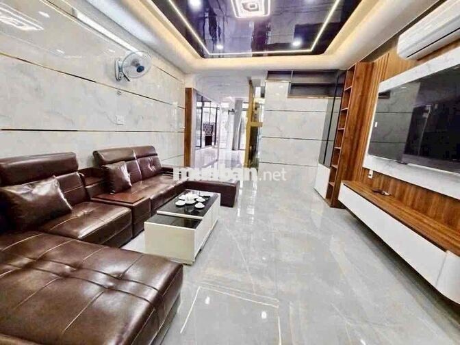 Cho Thuê Nhà Đẹp Có Thang Máy Full Nội Thất Bình Tân