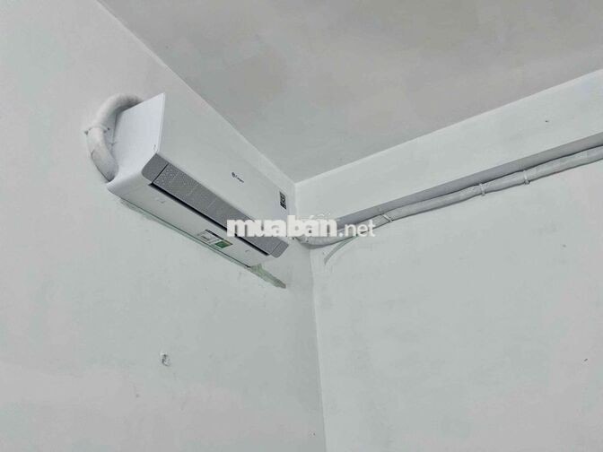 PHÒNG CỬA SỔ MÁY LẠNH - NGAY HUỲNH VĂN BÁNH
