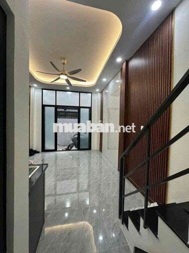CHỈ 2.35 TỶ  – SỔ HỒNG RIÊNG 🏡 NHÀ 2 TẦNG – CÁCH MẶT TIỀN 2 CĂN