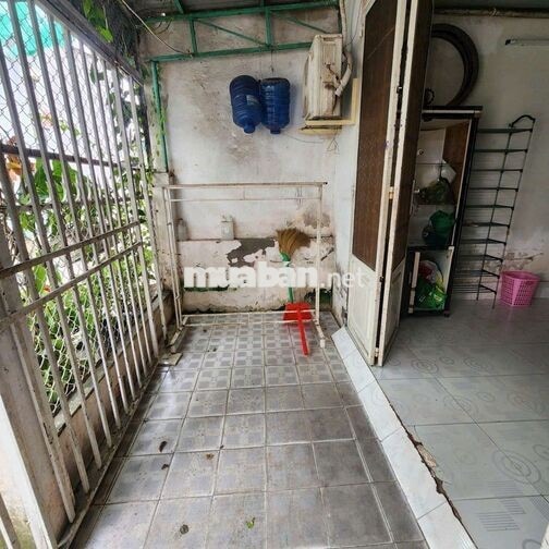 cho thuê nhà có nhiều nội thất - 2 phòng ngủ - sẽ bê mới lại
